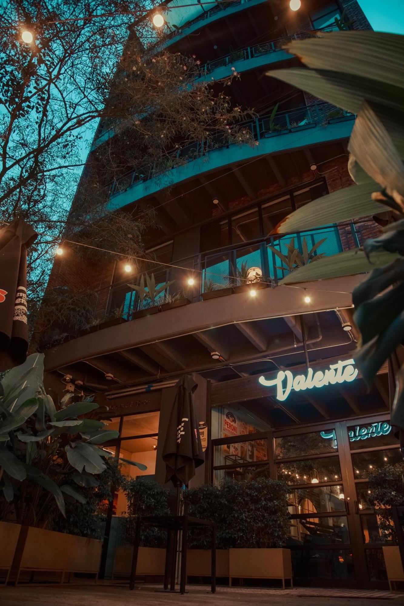 Royal Living Poblado Aparthotel Medellin Exterior photo